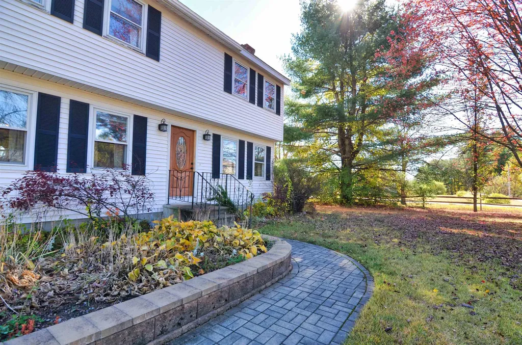 10 Upland Drive Franklin NH 03235