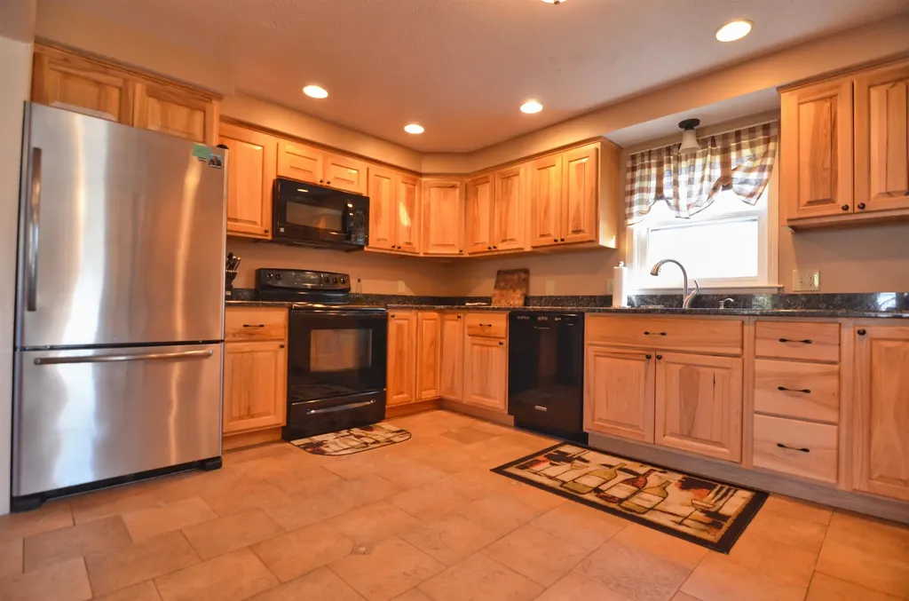 10 Upland Drive Franklin NH 03235