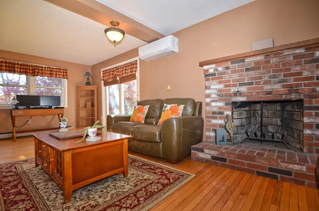 10 Upland Drive Franklin NH 03235