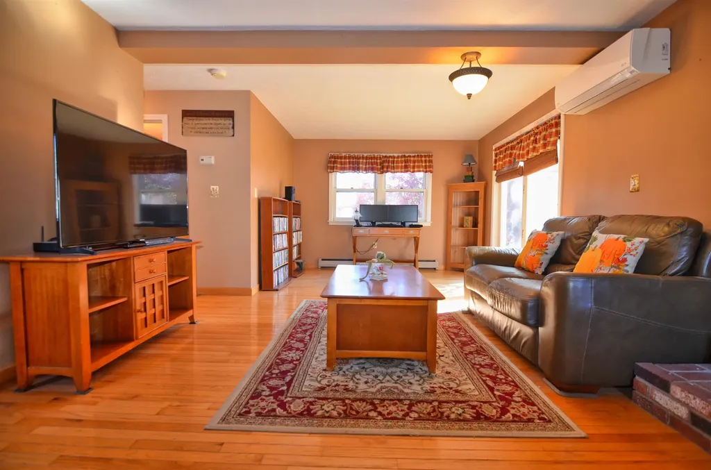 10 Upland Drive Franklin NH 03235