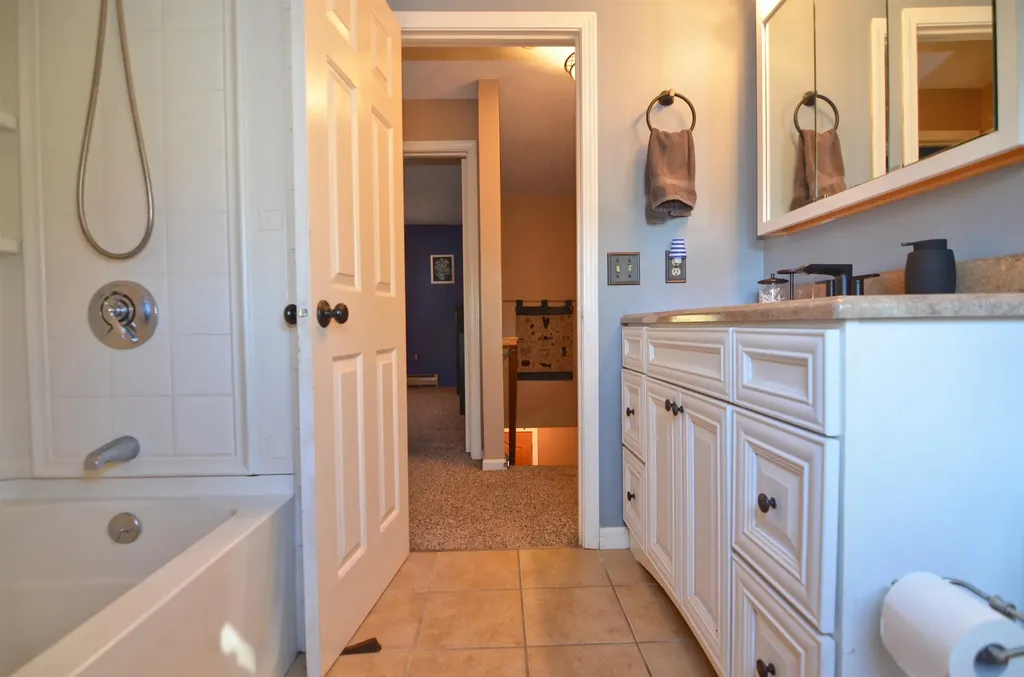 10 Upland Drive Franklin NH 03235