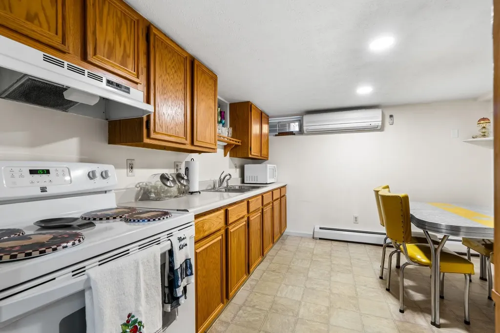 664 South Main Street Manchester NH 03102