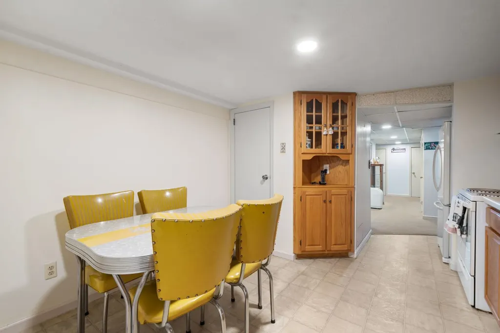 664 South Main Street Manchester NH 03102