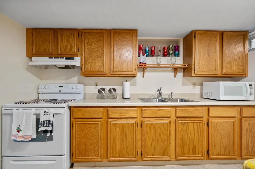 664 South Main Street Manchester NH 03102