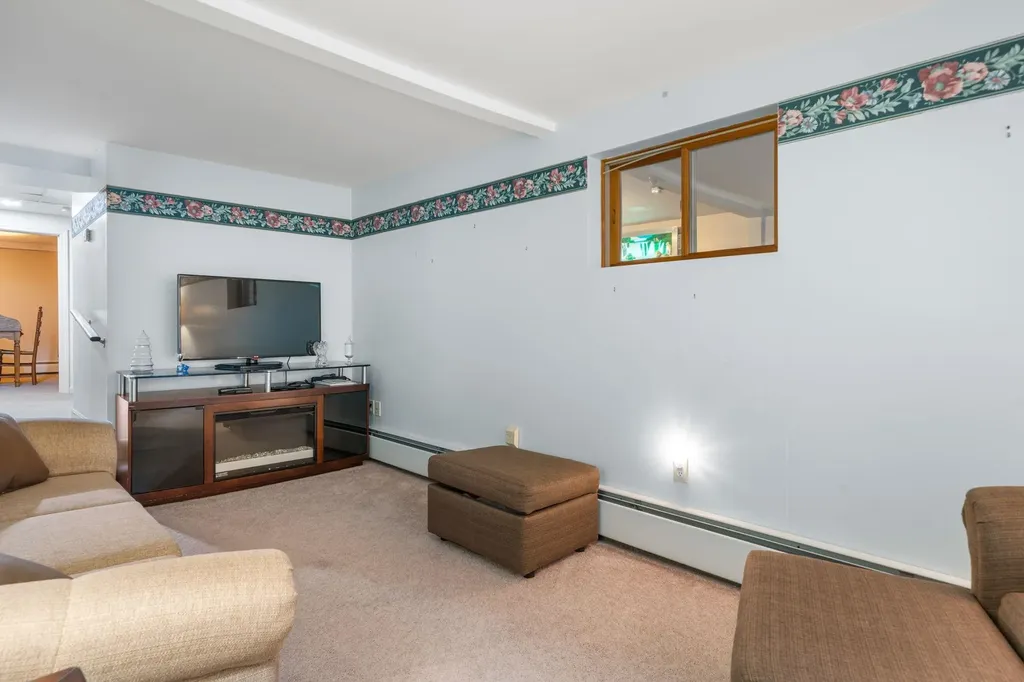 664 South Main Street Manchester NH 03102