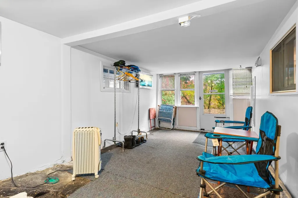 664 South Main Street Manchester NH 03102