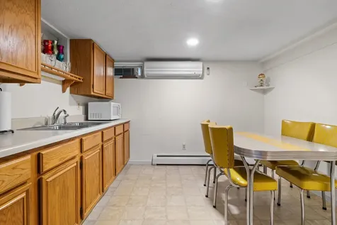 664 South Main Street Manchester NH 03102