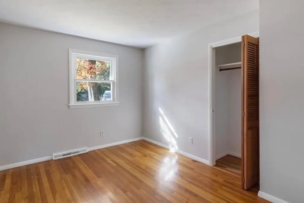 26 Mariette Drive Portsmouth NH 03801