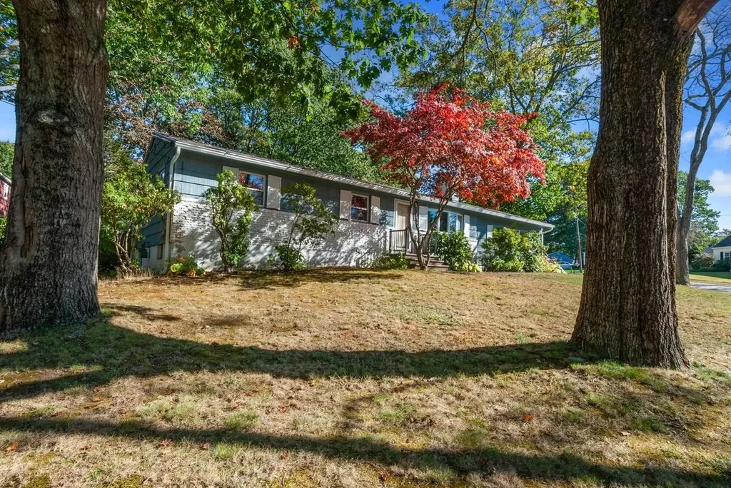 26 Mariette Drive Portsmouth NH 03801