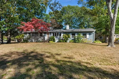 26 Mariette Drive Portsmouth NH 03801