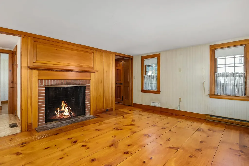 14 Colonial Lane New Castle NH 03854