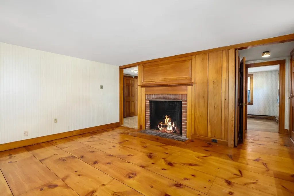 14 Colonial Lane New Castle NH 03854