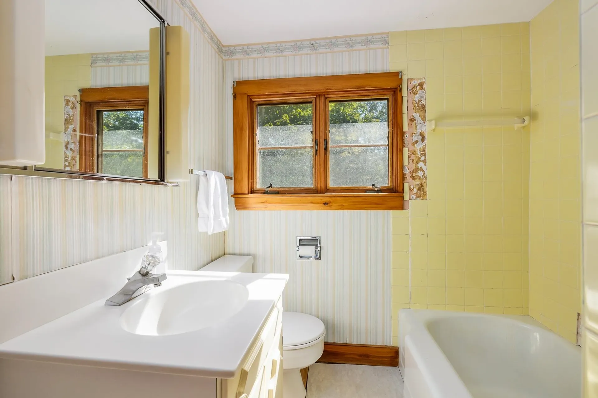 14 Colonial Lane New Castle NH 03854