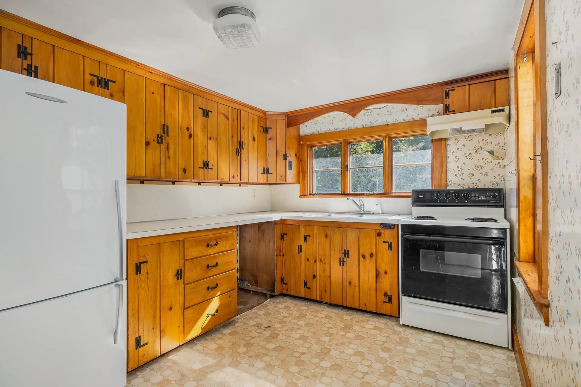 14 Colonial Lane New Castle NH 03854