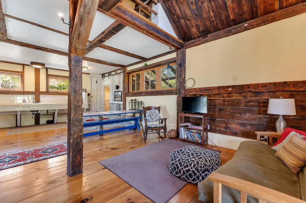 57 Tweed River Drive Pittsfield VT 05762