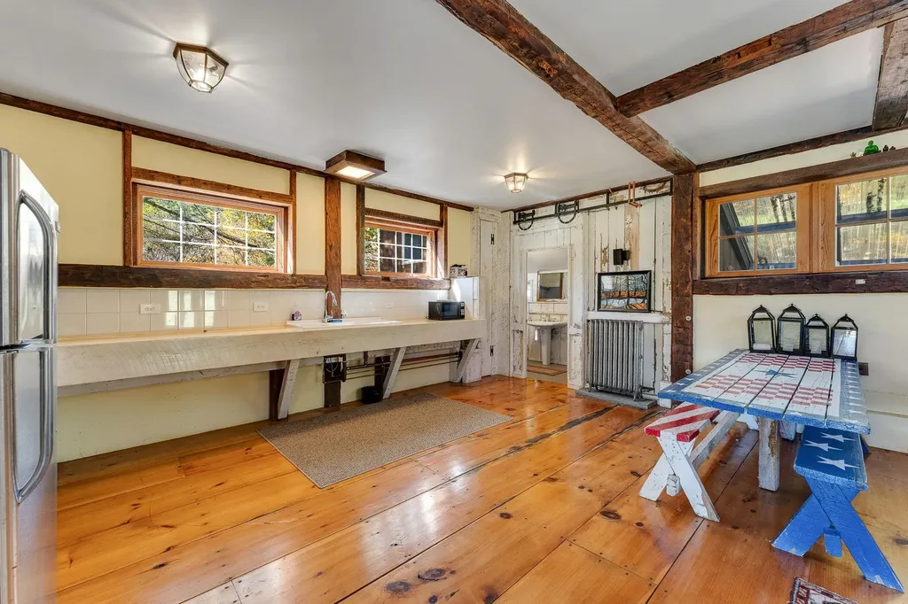 57 Tweed River Drive Pittsfield VT 05762