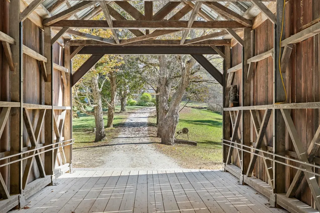 57 Tweed River Drive Pittsfield VT 05762