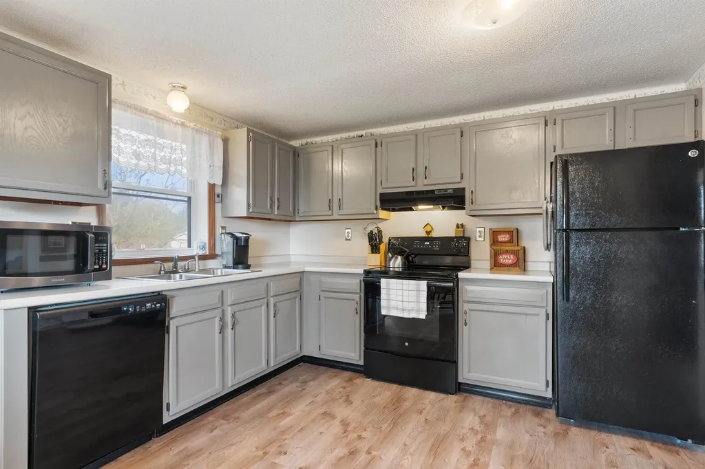 66L Derryfield Road Derry NH 03038