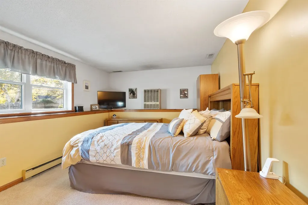 66L Derryfield Road Derry NH 03038