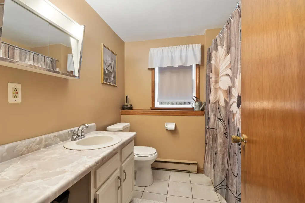 66L Derryfield Road Derry NH 03038