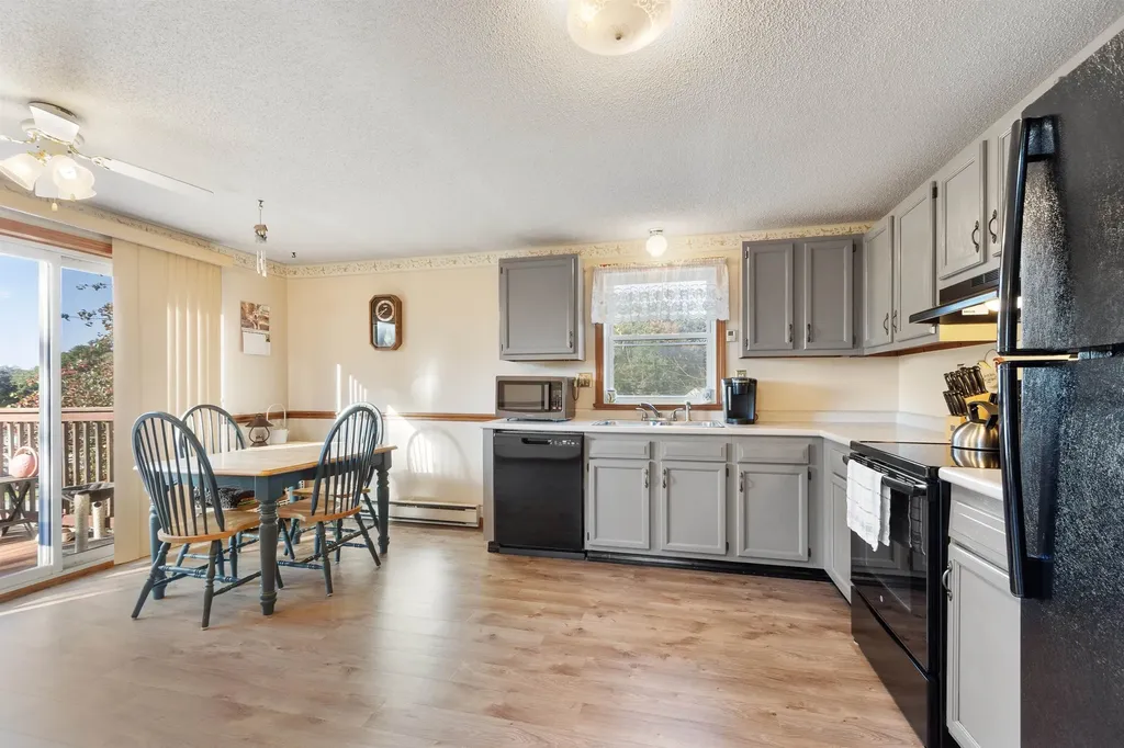 66L Derryfield Road Derry NH 03038