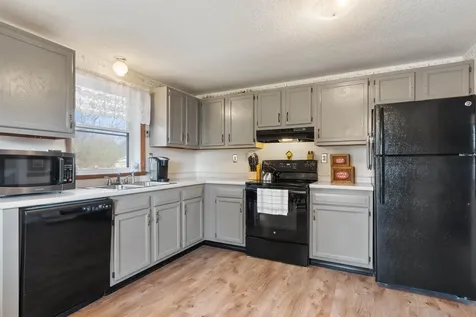 66L Derryfield Road Derry NH 03038