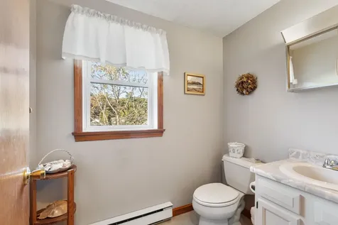 66L Derryfield Road Derry NH 03038