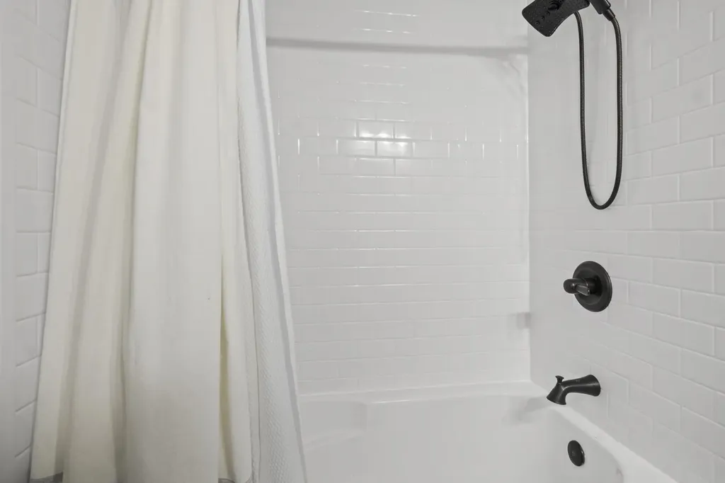 4 Chesapeake Road Nashua NH 03062