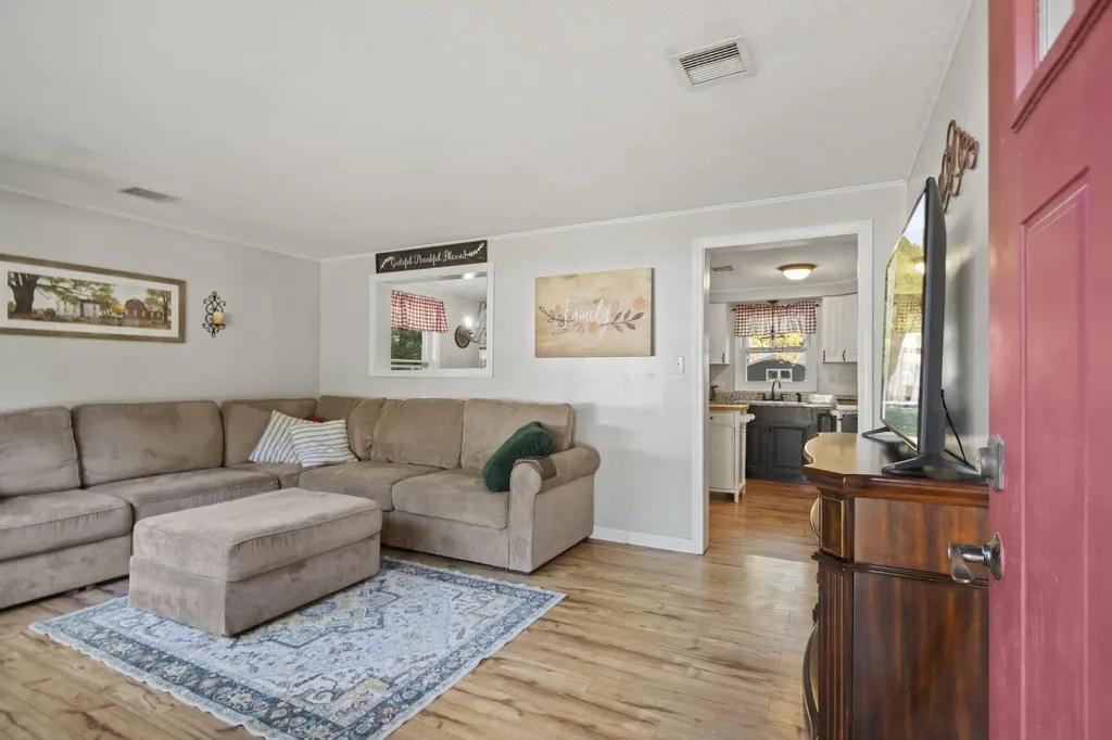 4 Chesapeake Road Nashua NH 03062