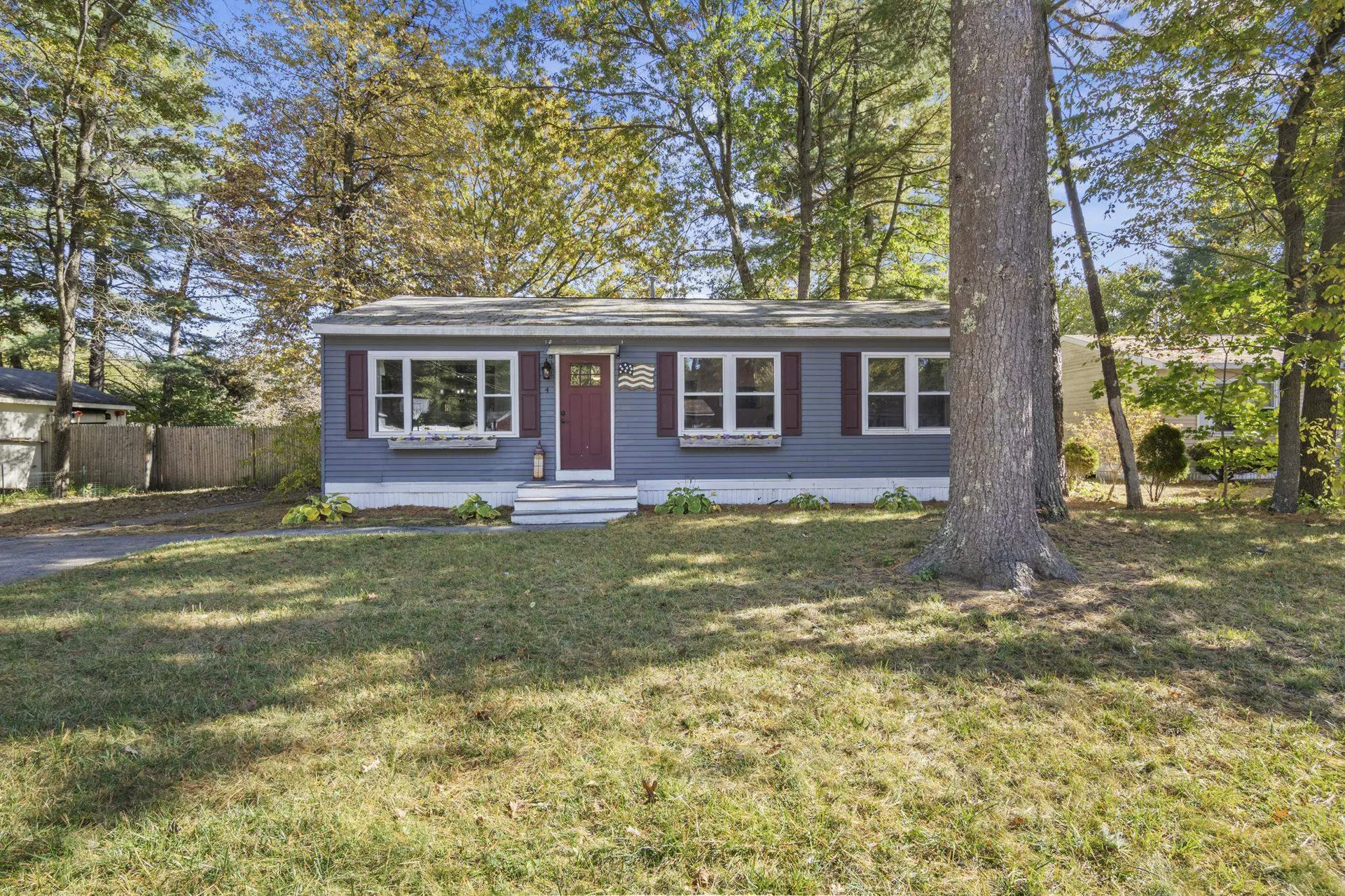 4 Chesapeake Road Nashua NH 03062