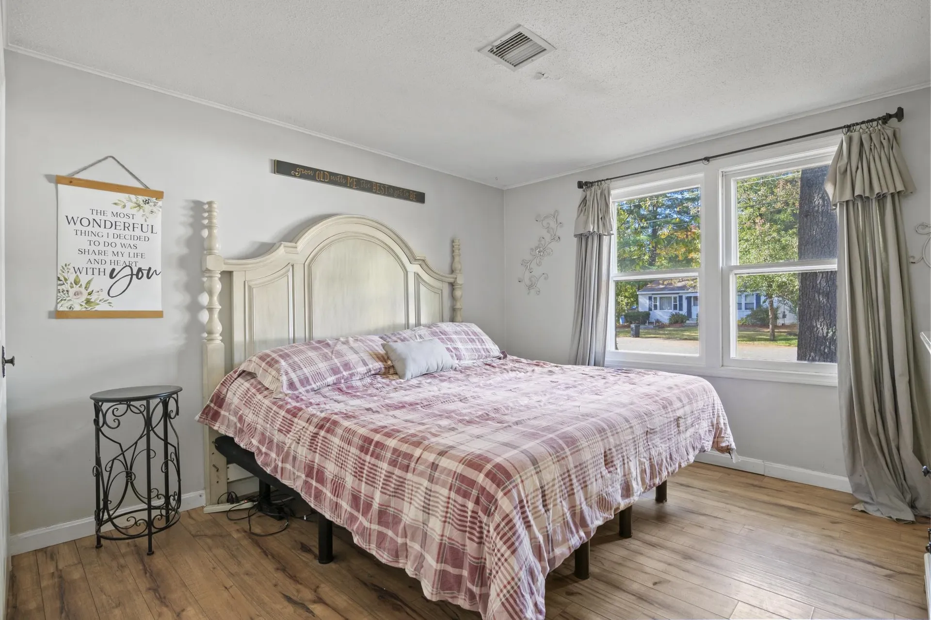 4 Chesapeake Road Nashua NH 03062