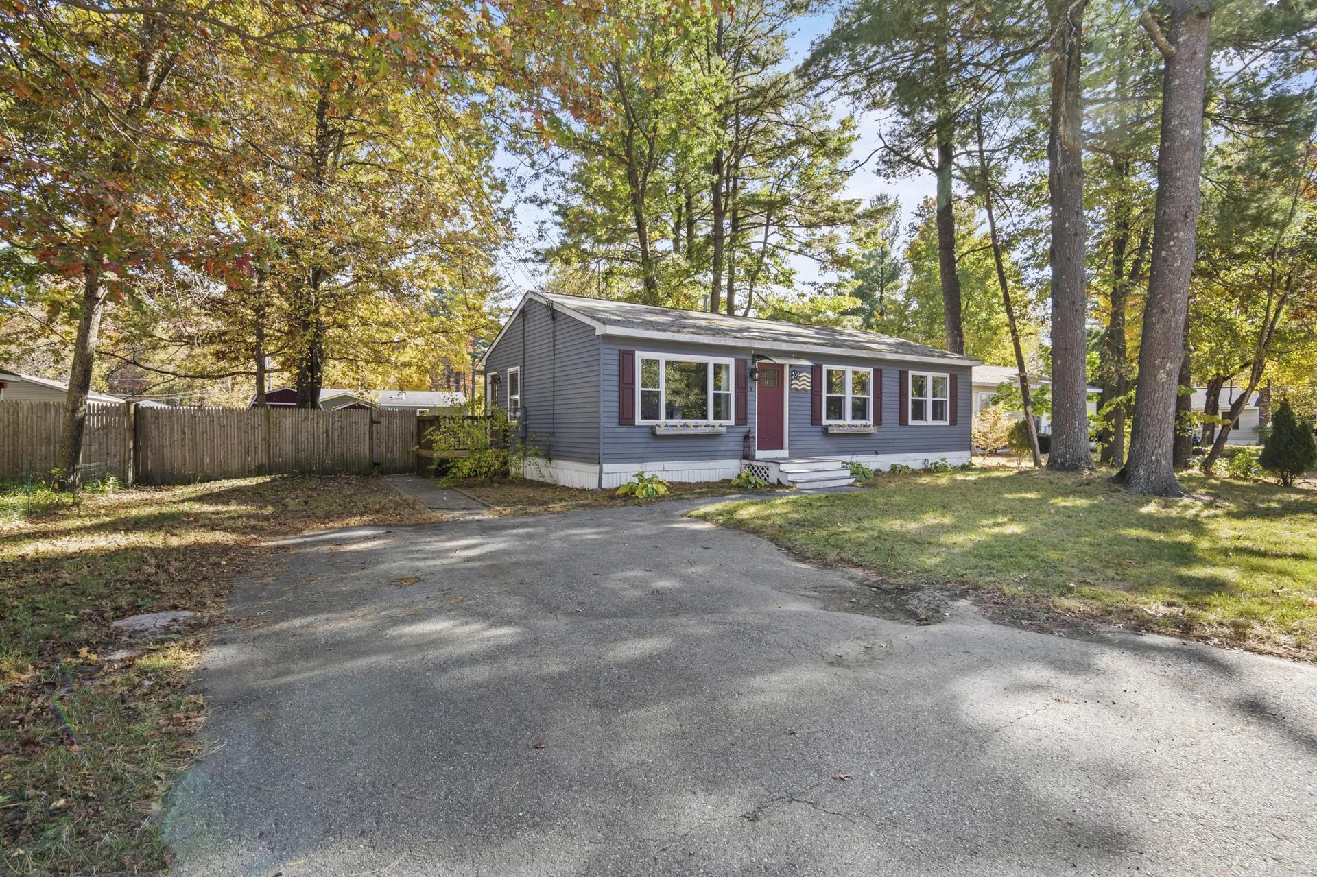 4 Chesapeake Road Nashua NH 03062