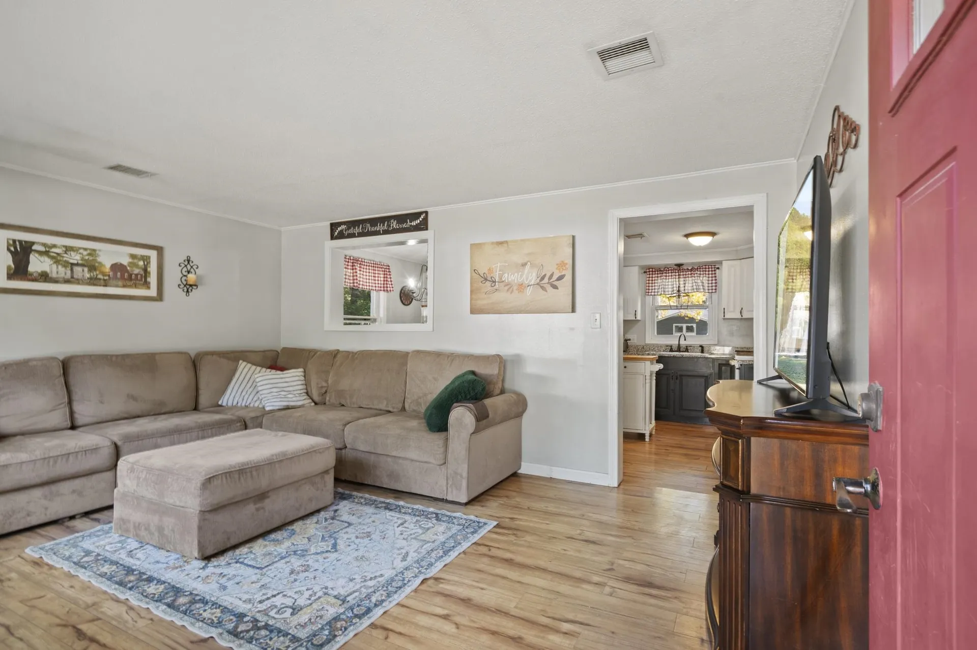 4 Chesapeake Road Nashua NH 03062