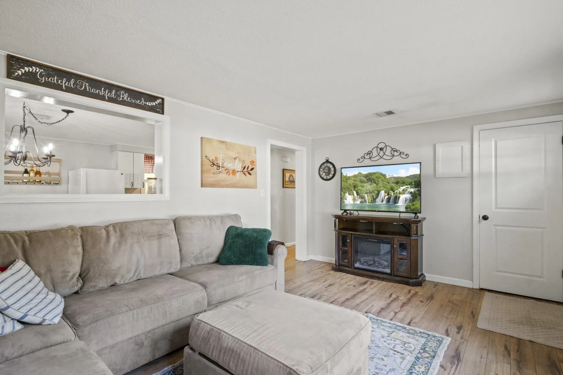 4 Chesapeake Road Nashua NH 03062