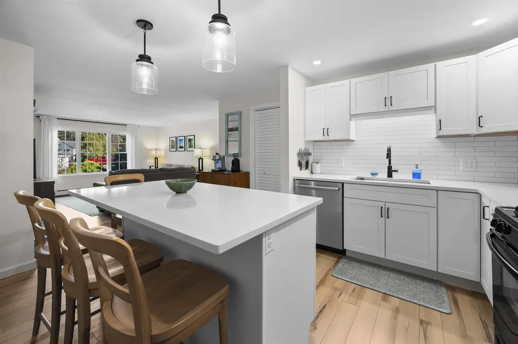 50 Brookside Drive Exeter NH 03833