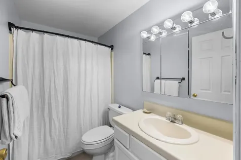 50 Brookside Drive Exeter NH 03833