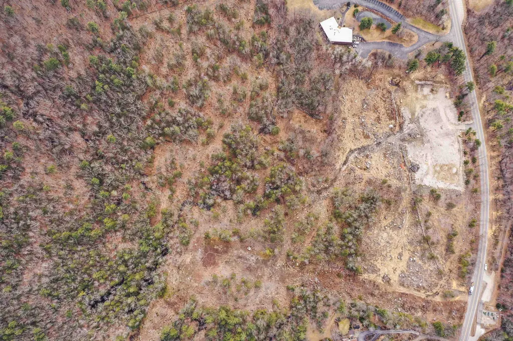 15-32-1-4 Chestnut Hill Road New Boston NH 03070