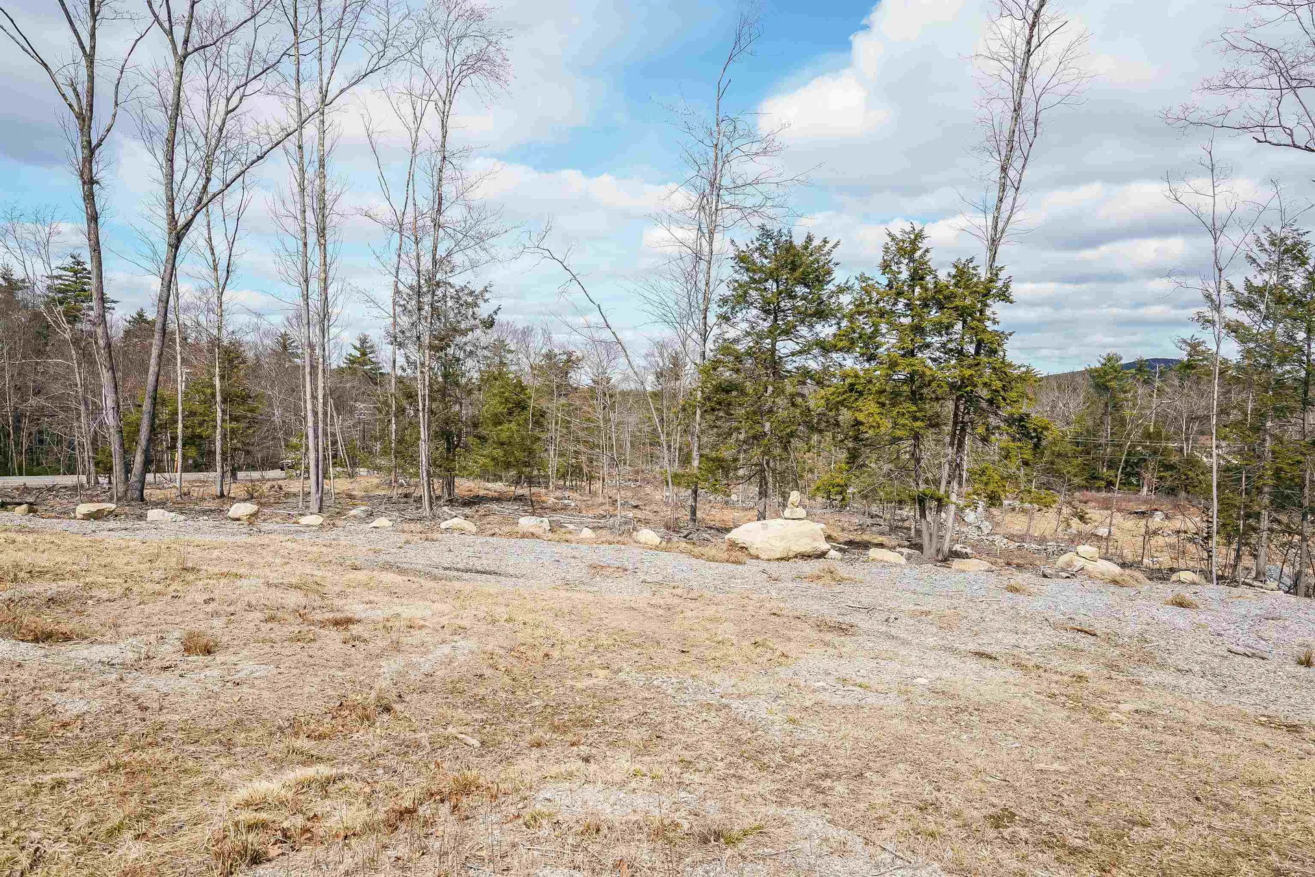 15-32-1-4 Chestnut Hill Road New Boston NH 03070