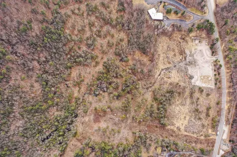 15-32-1-4 Chestnut Hill Road New Boston NH 03070