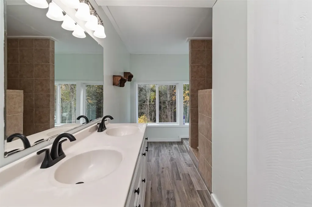 11 Paddock Lane Milton VT 05468