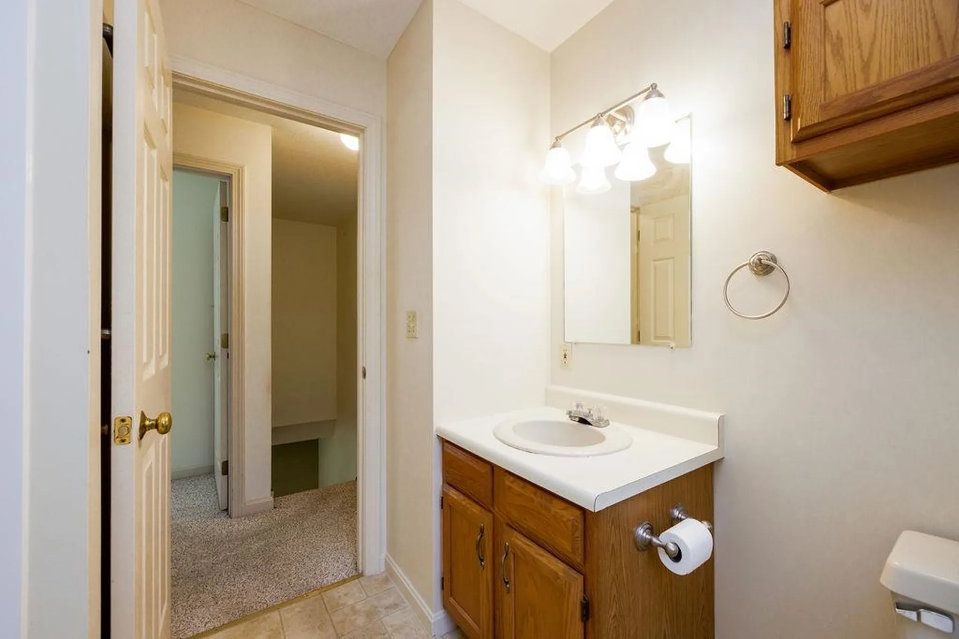 76 Colonial Drive Hartford VT 05001