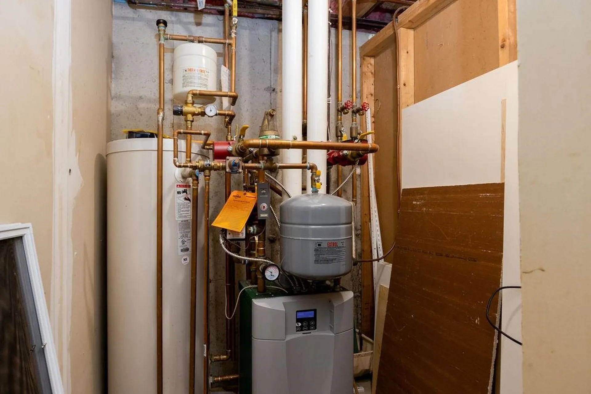 76 Colonial Drive Hartford VT 05001