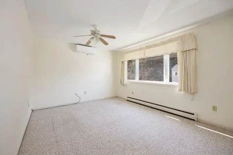 76 Colonial Drive Hartford VT 05001