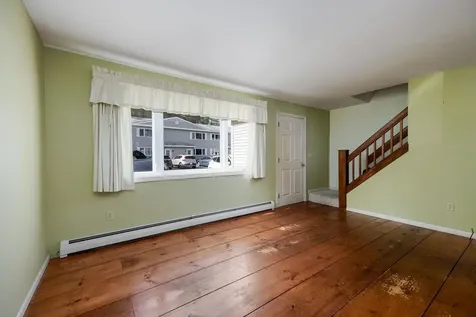 76 Colonial Drive Hartford VT 05001