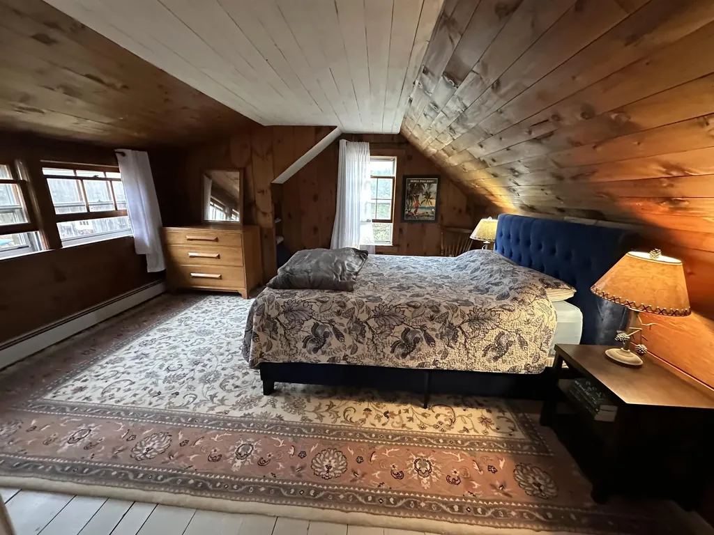 7 Bennington Road Hancock NH 03449