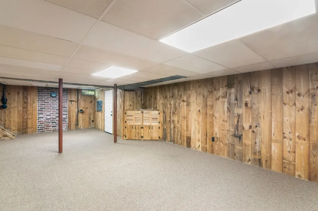 18 Monument Road Hinsdale NH 03451