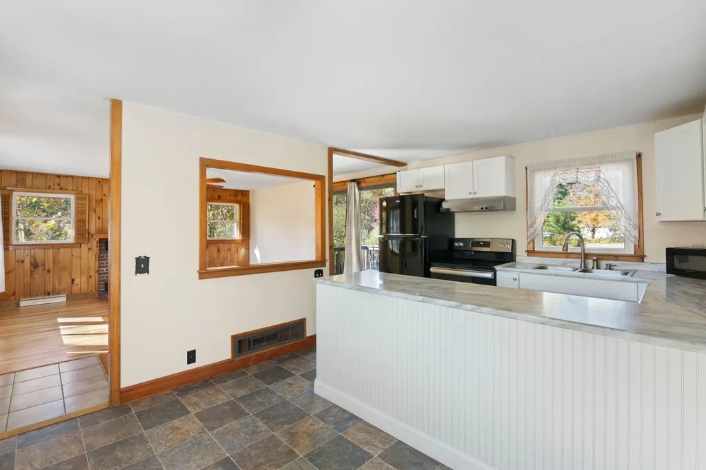 18 Monument Road Hinsdale NH 03451