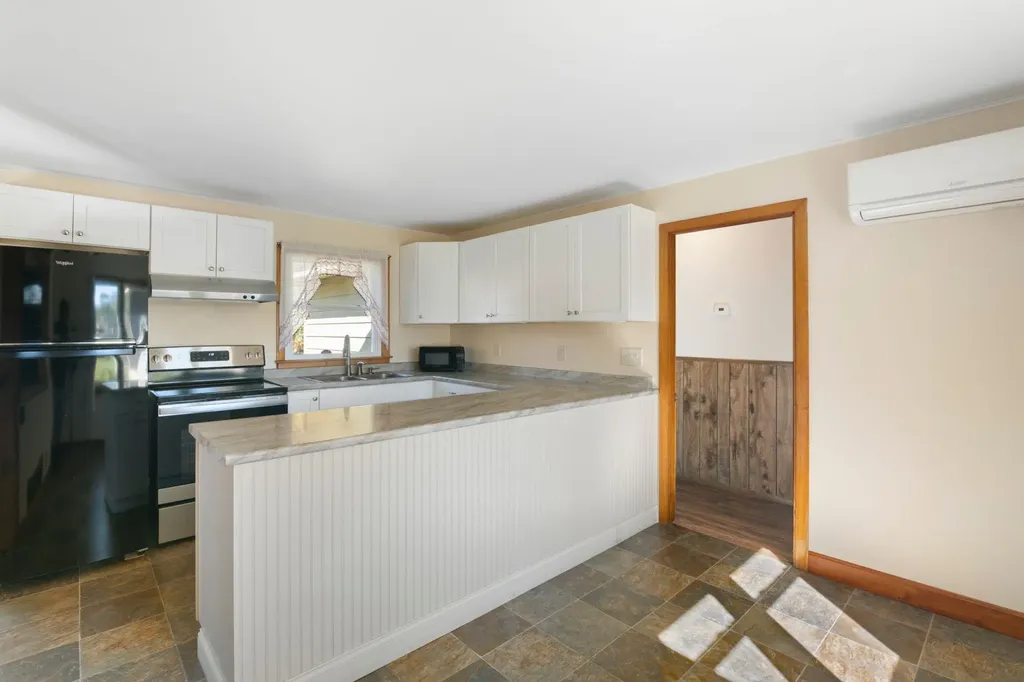 18 Monument Road Hinsdale NH 03451