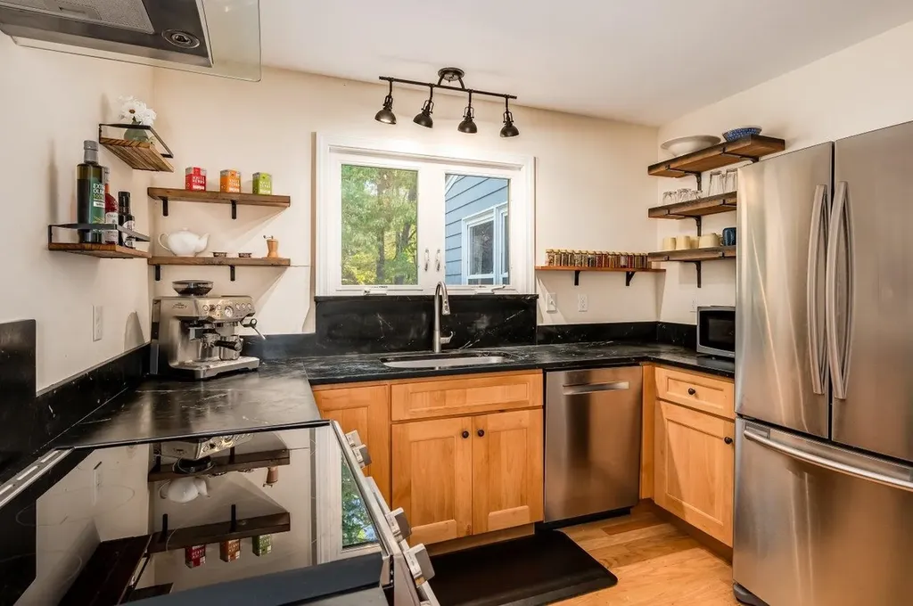 7 Beards Landing Durham NH 03824