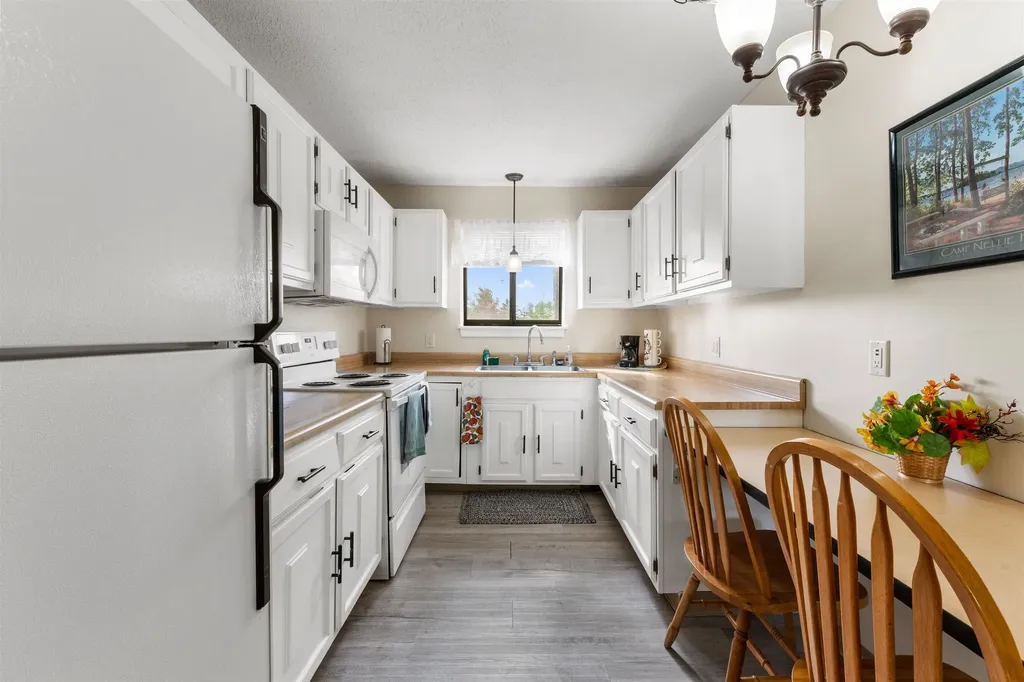 42 Wylie Court Conway NH 03818